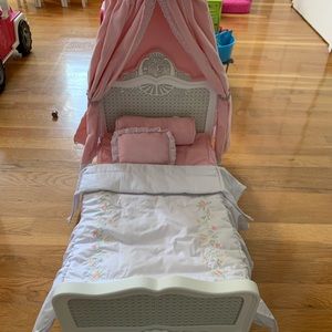 AG Beforever doll Samantha’s beautiful canopy BED!